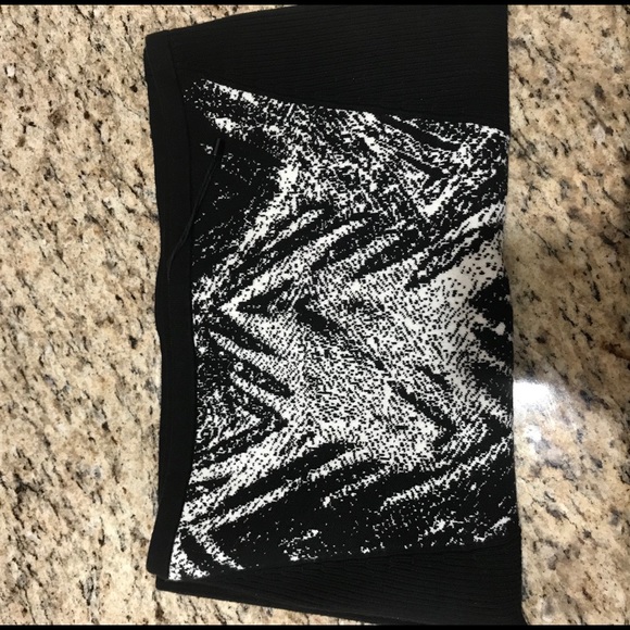 Skirt - Picture 3 of 7